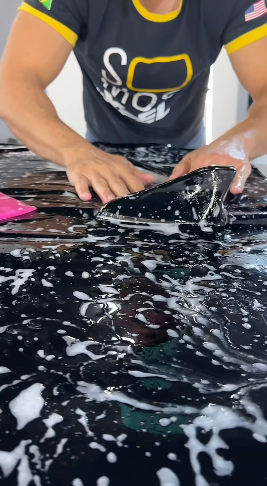 Carro esportivo preto